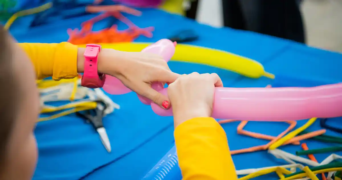 Intricate balloon sculpture and twisted balloon art created with Qualatex 260Q balloons